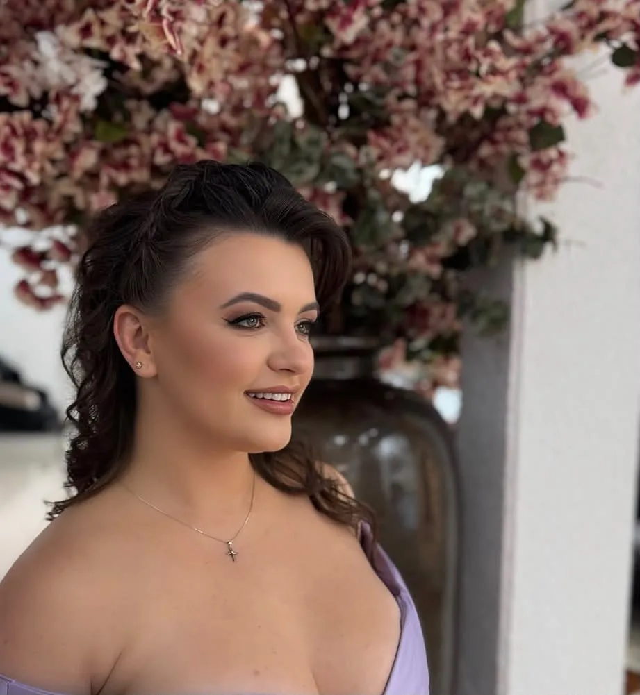 Produção para ocasiões especiais realizada na Blossom Beleza & Estética em Blumenau
